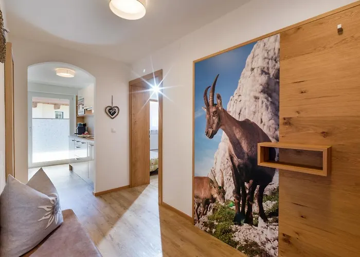 Leni マイヤーホーフェン