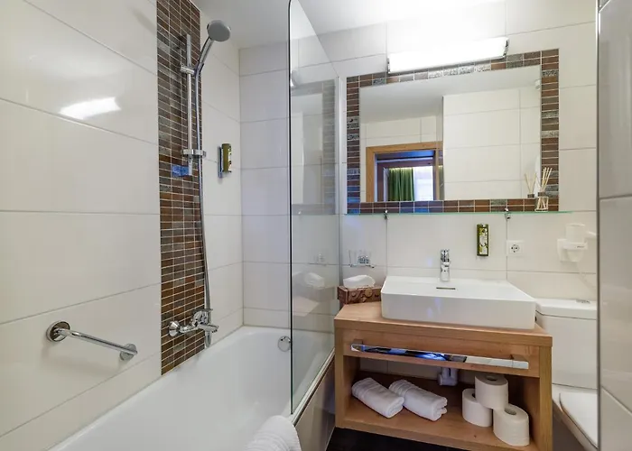 Leni * マイヤーホーフェン